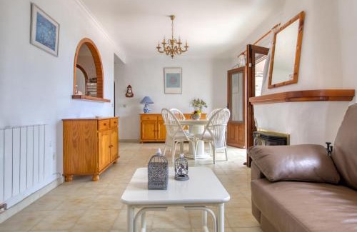 Empedrola House | Holiday Home Peeters by Interhome
