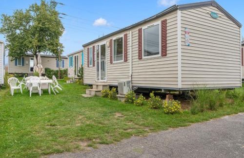 Dolni Chabry House | Holiday Home Prima Plus by Interhome