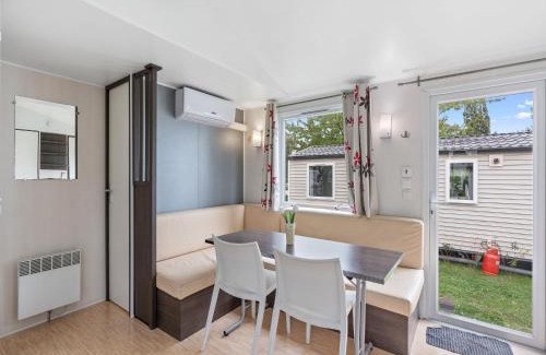 Dolni Chabry House | Holiday Home Prima Plus by Interhome