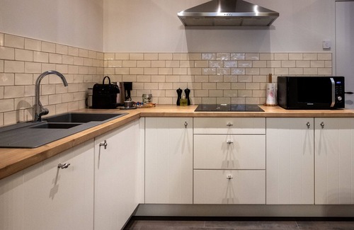 Ypres House | Holiday Home Relax With Sauna, Jacuzzi and Sunshower in Ypres