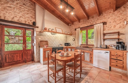 Alaro House | Holiday Home 'Sa Sort' with Mountain View, Wi-Fi and Air Conditioning