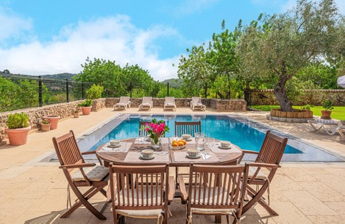 Alaro House | Holiday Home 'Sa Sort' with Mountain View, Wi-Fi and Air Conditioning