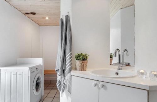Oster Hurup House | Holiday Home Samine - 100m from the sea by Interhome