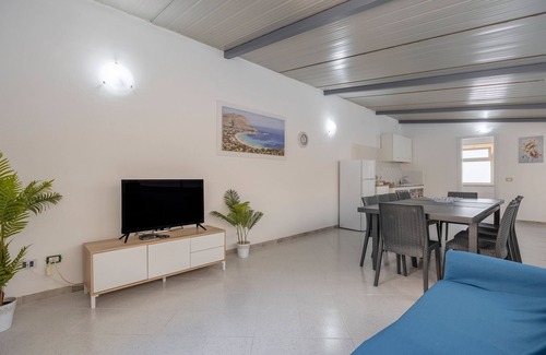 Palermo House | Holiday Home 'Sandovalli' with Sea View, Wi-Fi and Air Conditioning