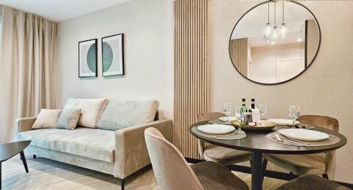 Miedzyzdroje Apartment | HOLIDAY HOME Sea & Forest D344 z sypialnią, basen, spa, gym GRATIS