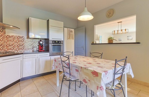 Noves Ski Chalet | Holiday home Source de Vie in Provence, for 6 people with private pool.