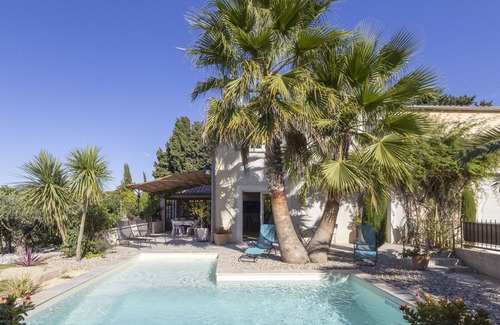 Noves Ski Chalet | Holiday home Source de Vie in Provence, for 6 people with private pool.