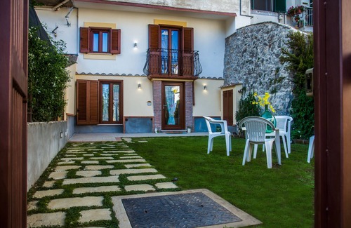 Tramonti House | holiday home sunsets amalfi coast