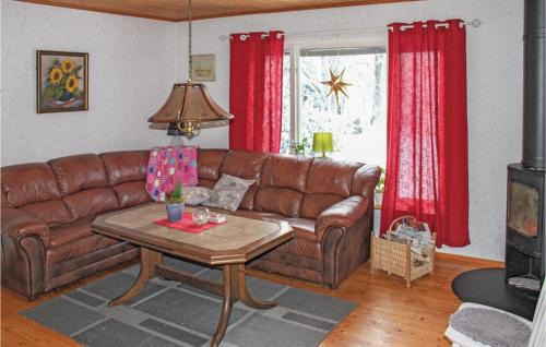 Tived House | Holiday Home Tived With Fireplace I