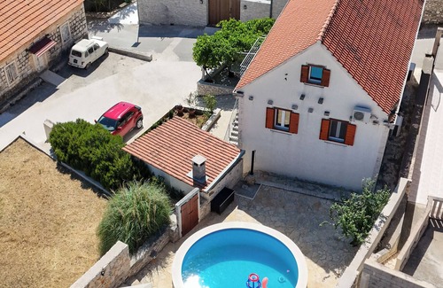 Donji Humac House | Holiday Home Tramonto with Pool, Sunset View & Pet Friendly – Donji Humac, Brač