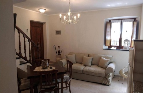Garlenda House | Holiday Home 'U' Spigu Valentina' with Mountain View, Wi-Fi and Air Conditioning