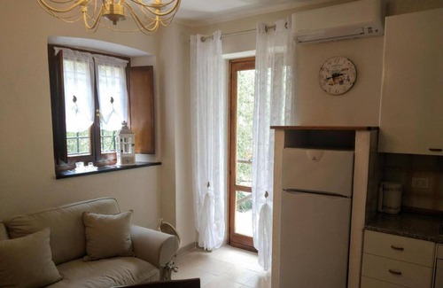 Garlenda House | Holiday Home 'U' Spigu Valentina' with Mountain View, Wi-Fi and Air Conditioning