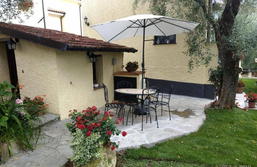 Garlenda House | Holiday Home 'U' Spigu Valentina' with Mountain View, Wi-Fi and Air Conditioning