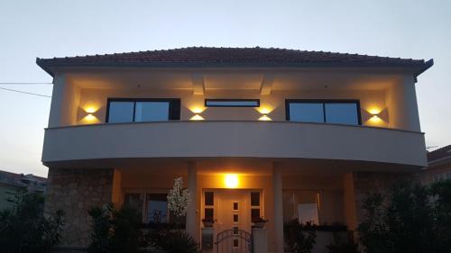Nin Apartment | Holiday home Velebit