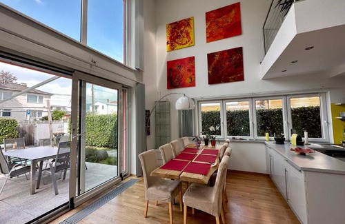 Schwarzlackenau House | Holiday Home Vienna by Interhome