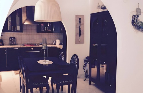 Los Cortijillos House | Holiday Home 'Villa Eden' with Mountain View, Wi-Fi and Air Conditioning