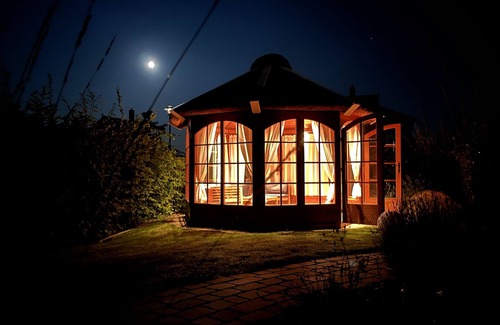 Zinnowitz House | Holiday Home 'Villa Sorgenfrei' with Lake View, Private Terrace and Wi-Fi