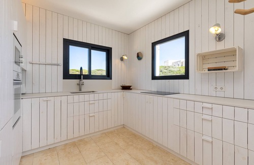 Es Murtar House | Holiday Home 'Vista Al Mar Es Murtar' with Sea View, Wi-Fi and Air Conditioning