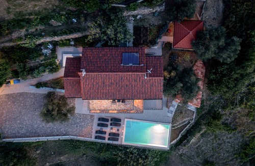 Rab Town House | Holiday home with pool and air conditioning