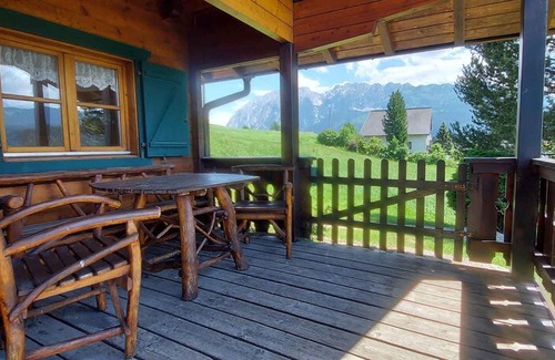 Reith House | Holiday home with wi-fi and satellite TV