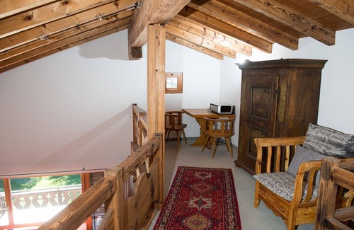 Lenzerheide Apartment | Holiday home with Jacuzzi for 6 persons-Lenzerheide