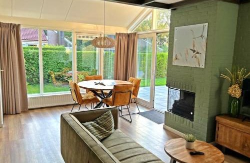 Zwiggelte House | Holiday home with 2 bedrooms