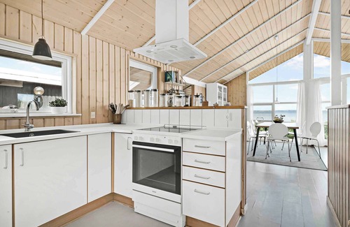 Kalvehave House | Holiday home with a beautiful view of Stege Bugt