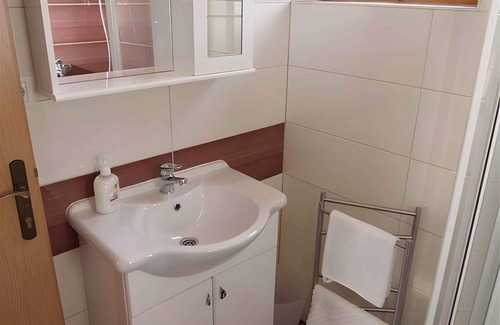 Veli Losinj House | Holiday home with air conditioning for nature lovers