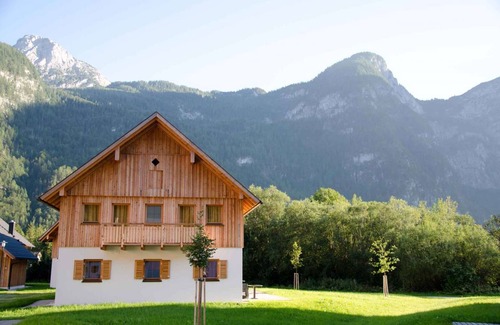 Obertraun House | Holiday home with indoor pool, spa, children's playground and a private sauna in the holiday village
