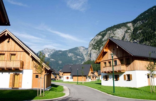 Obertraun House | Holiday home with indoor pool, spa, children's playground and a private sauna in the holiday village