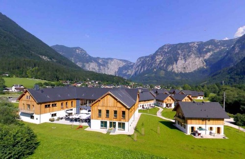 Obertraun House | Holiday home with indoor pool, spa, children's playground and a private sauna in the holiday village