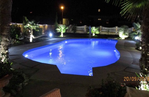Zamardi House | Holiday home with outdoor pool and WiFi