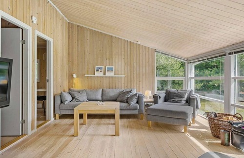 Saltum House | Holiday home with spacious garden
