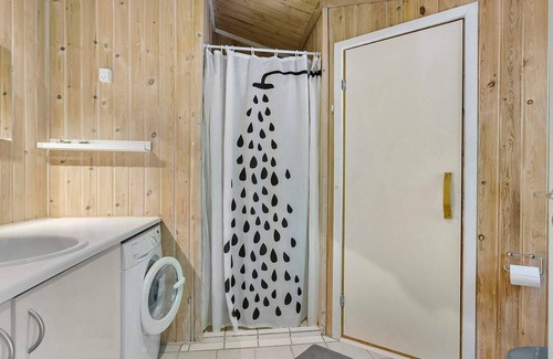 Saltum House | Holiday home with spacious garden