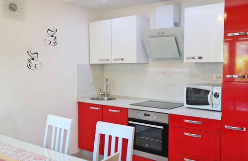 Silo House | Holiday home with swimming pool and barbecue