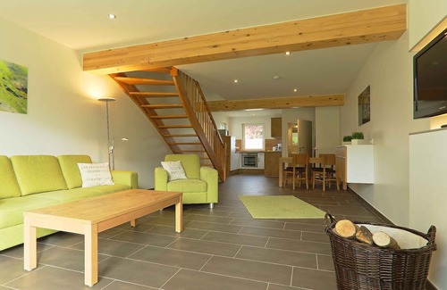 Damp House | Holiday home with WIFI and terrace