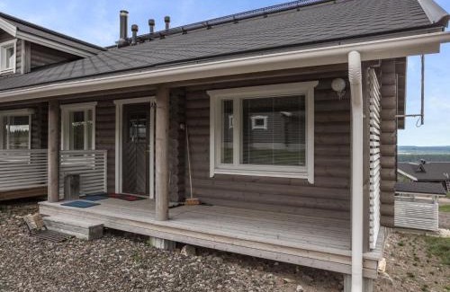 Yllas House | Holiday Home Ylläksen rinnemäki a by Interhome