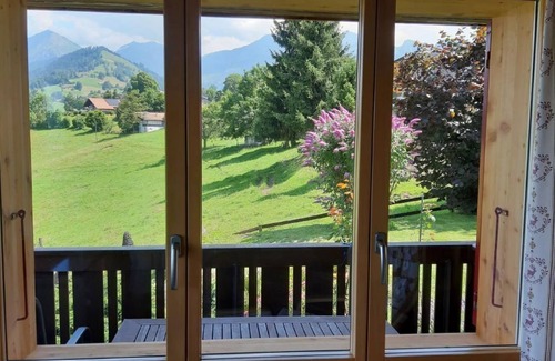 Aeschi bei Spiez Ski Chalet | Holiday house Aeschi b. Spiez for 1 - 5 persons with 3 bedrooms - Holiday house