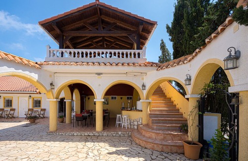 Aigues House | Holiday house Aigües for 1 - 6 persons with 3 bedrooms - Holiday home