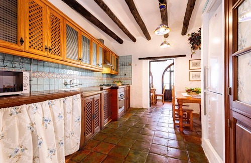 Alcaucin House | Holiday house Alcaucin for 1 - 6 persons with 3 bedrooms - Row house