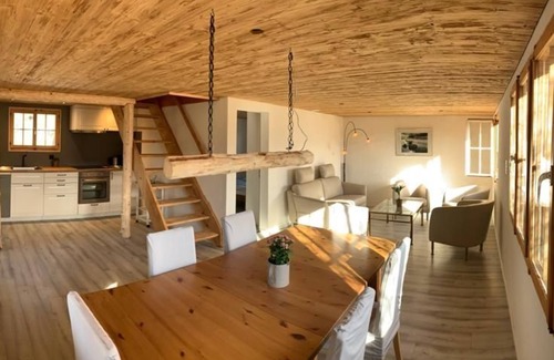 Sundlauenen Ski Chalet | Holiday house Beatenberg for 1 - 4 persons with 2 bedrooms - Chalet