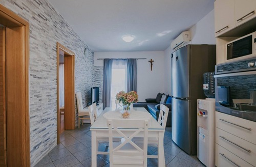 Kastel House | Holiday house Buje for 1 - 10 persons with 4 bedrooms - Row house