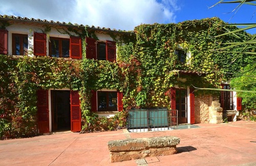 Consell House | Holiday house Consell for 1 - 12 persons with 5 bedrooms - Holiday home