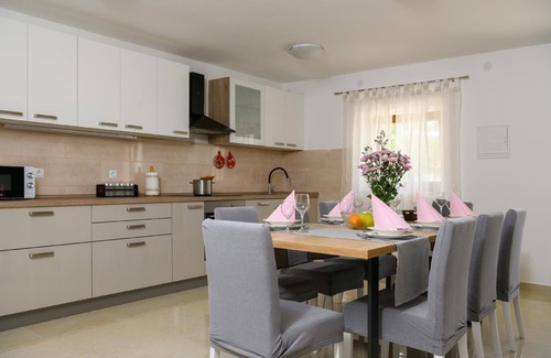 Divsici House | Holiday house Divsici for 1 - 4 persons with 2 bedrooms - Holiday home