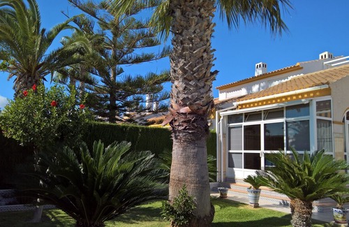 Pueblo Latino House | Holiday house with garden, close to the beach, for 6 people
