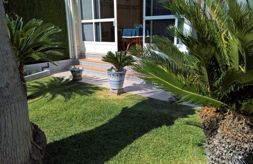 Pueblo Latino House | Holiday house with garden, close to the beach, for 6 people
