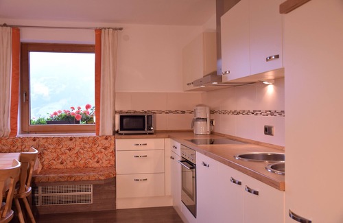 Holdernach House | Holiday house in a quiet, sunny location with a wonderful view of the Zillertal mountains