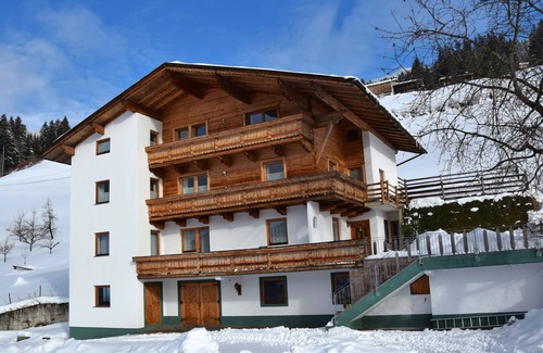 Holdernach House | Holiday house in a quiet, sunny location with a wonderful view of the Zillertal mountains