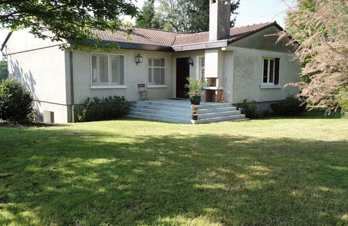 Chavenon House | Holiday house in Auvergne surrounded by a large and beautiful garden