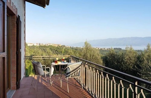 Pergine Valdarno House | Holiday house Pergine Valdarno for 1 - 6 persons with 3 bedrooms - Holiday home